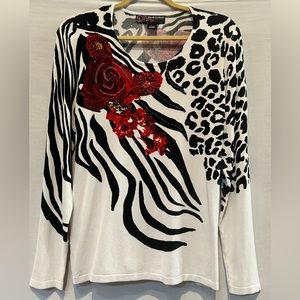 NWOT - Stunning Long Sleeve Peck & Peck Light Weight Sweater with Beaded Design